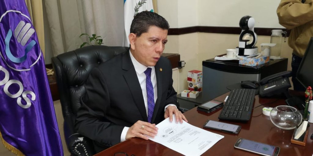 JUAN-RAMON-LAU