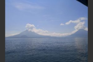 atitlan_lago-min