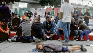 Migrantes estudian posibilidades: México, EEUU, Canadá o la vuelta a su país