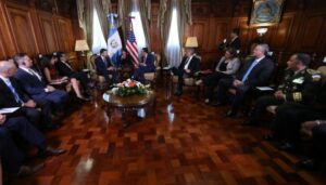REUNIÓN-JIMMY-CON-SECRETARIO-SE-SEGURIDAD-DE-ESTADOS-UNIDOS