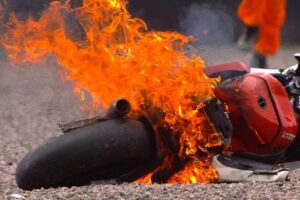 moto_incendiada_traficogt