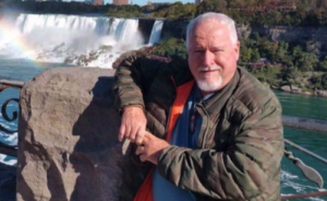mcarthur_santa_canada