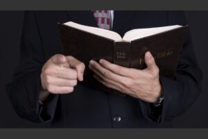pastor_enfurecio_diezmo_