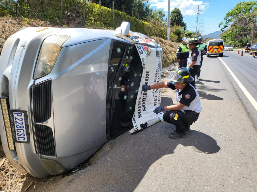 #Nacional l Atacados a tiros: dos hombres murieron acribillados dentro de un vehículo en la Ruta Nacional 14 y esto se sabe