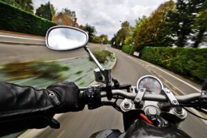 villa_hermosa_san_miguel_petapa_motorista_choca_conductor