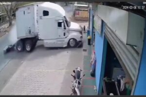 accidente_trailer_motorista_zacapa